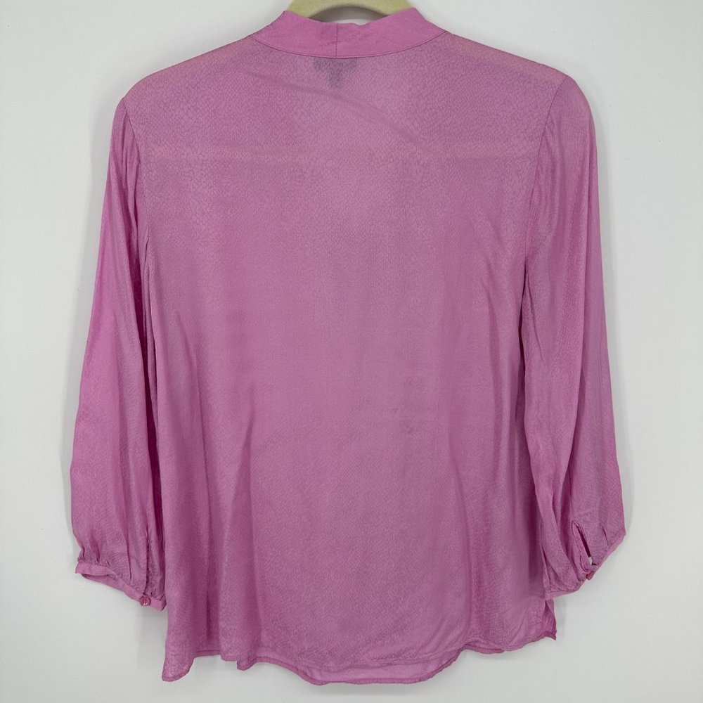 3/$25 Talbots Satin Snake Skin Embossed Top 2 Tie Neck Blouse 3/4 Sleeves Pink - Picture 2 of 7